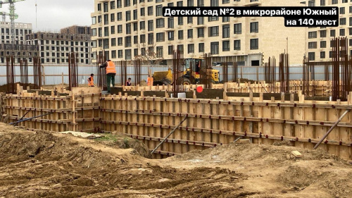 В Дербенте продолжается строительство пяти детских садов и школы 